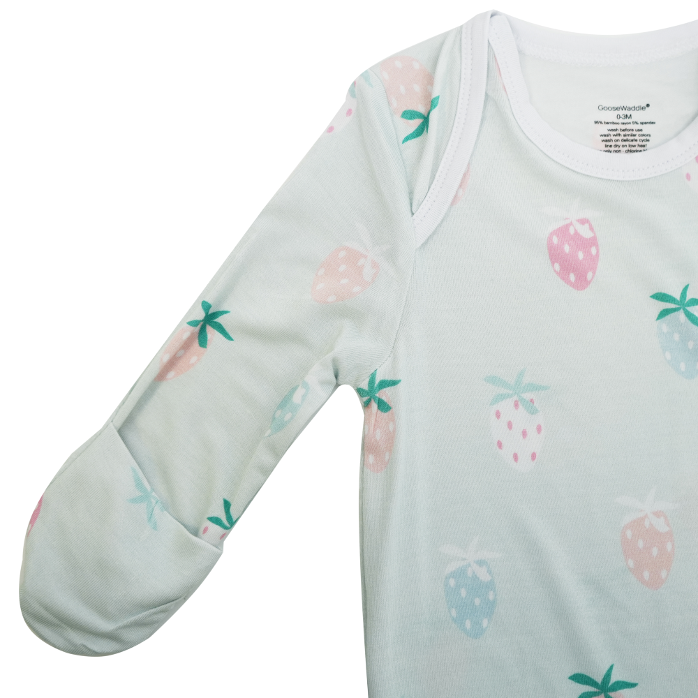 Strawberry Print Knotted Gown 0-3 months - HoneyBug