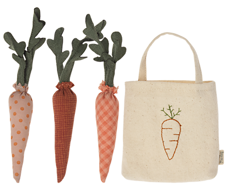 Carrots in Shopping Bag - HoneyBug 