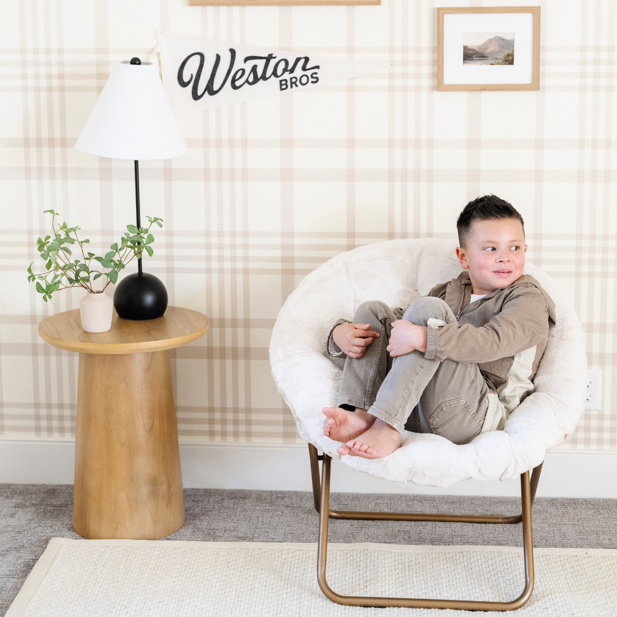 SAUCER CHAIR