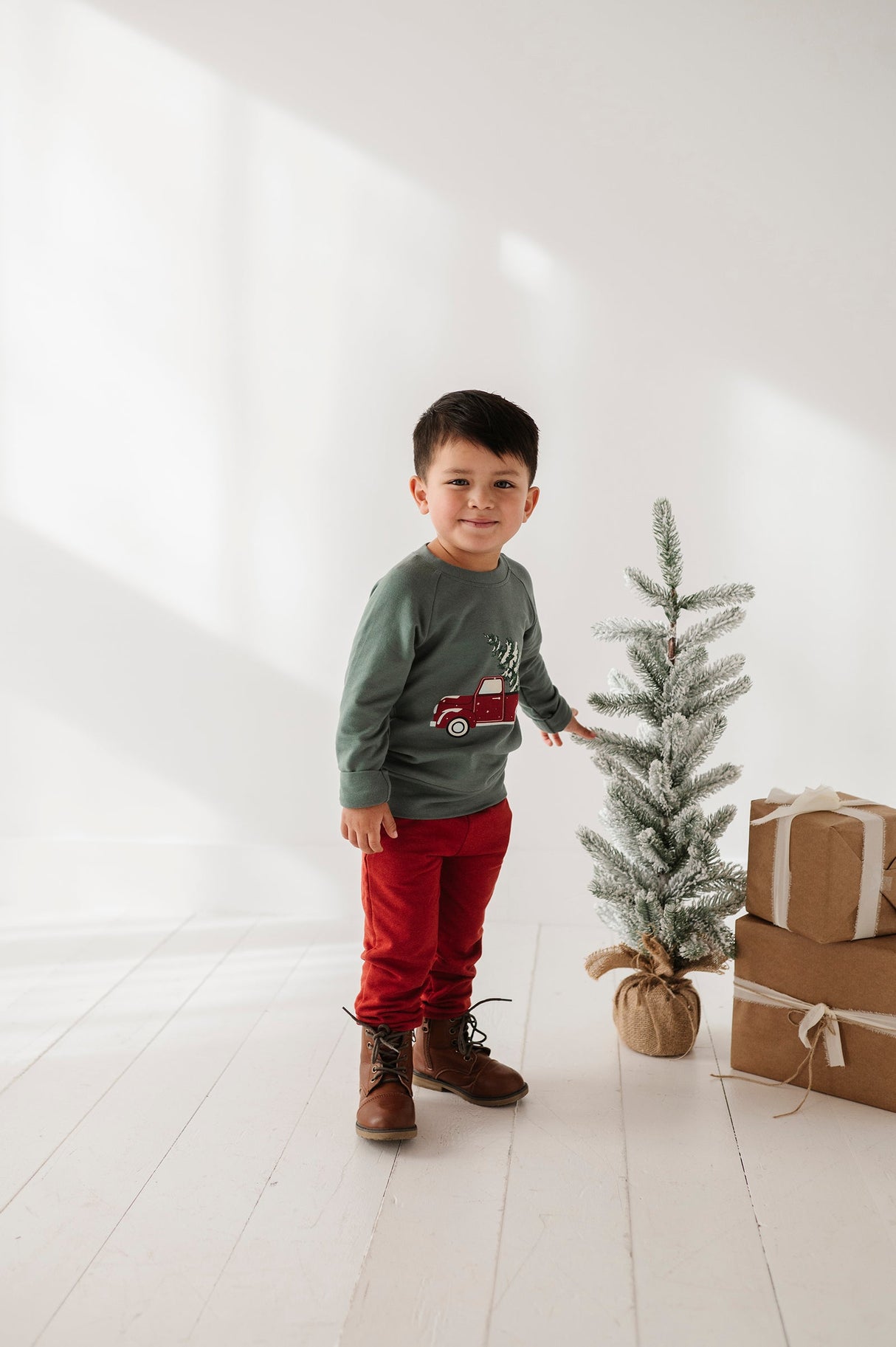 Raglan Sweatshirt - HoneyBug 