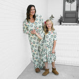 WOMEN'S PAJAMA SET- Christmas Peace - HoneyBug 