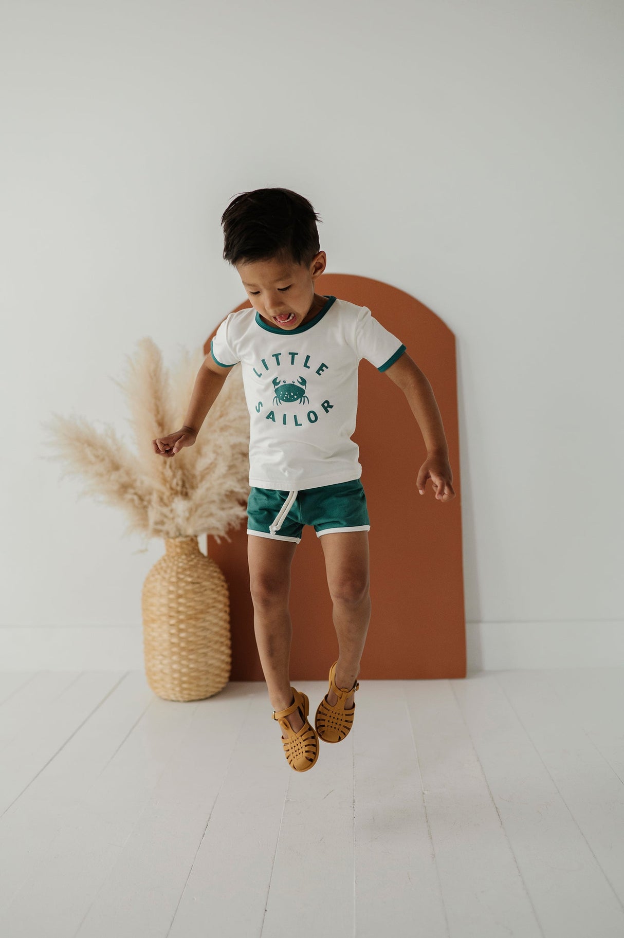 Retro Short Sleeve Tee - HoneyBug 