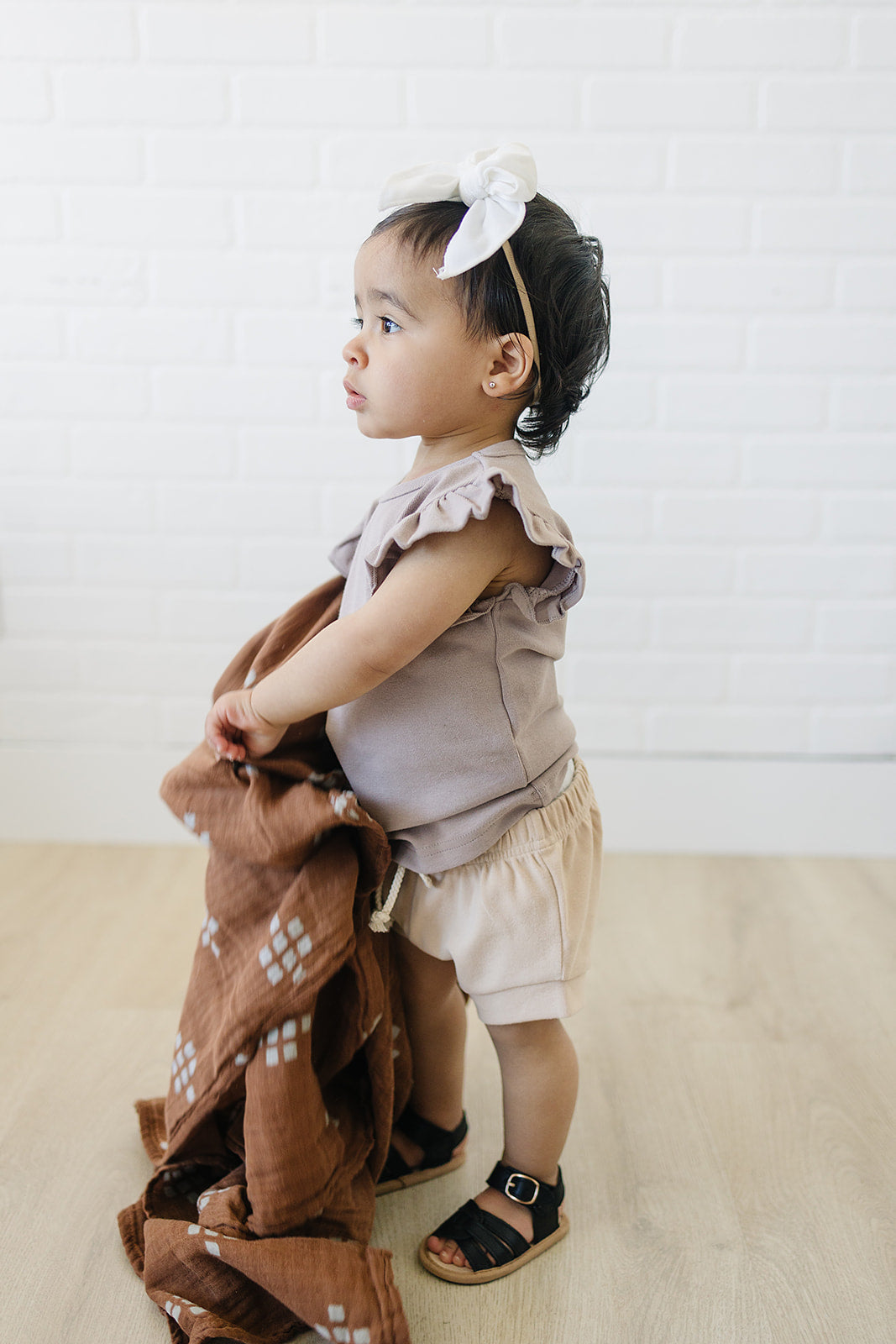 Chestnut Textiles Muslin Swaddle Blanket - HoneyBug 