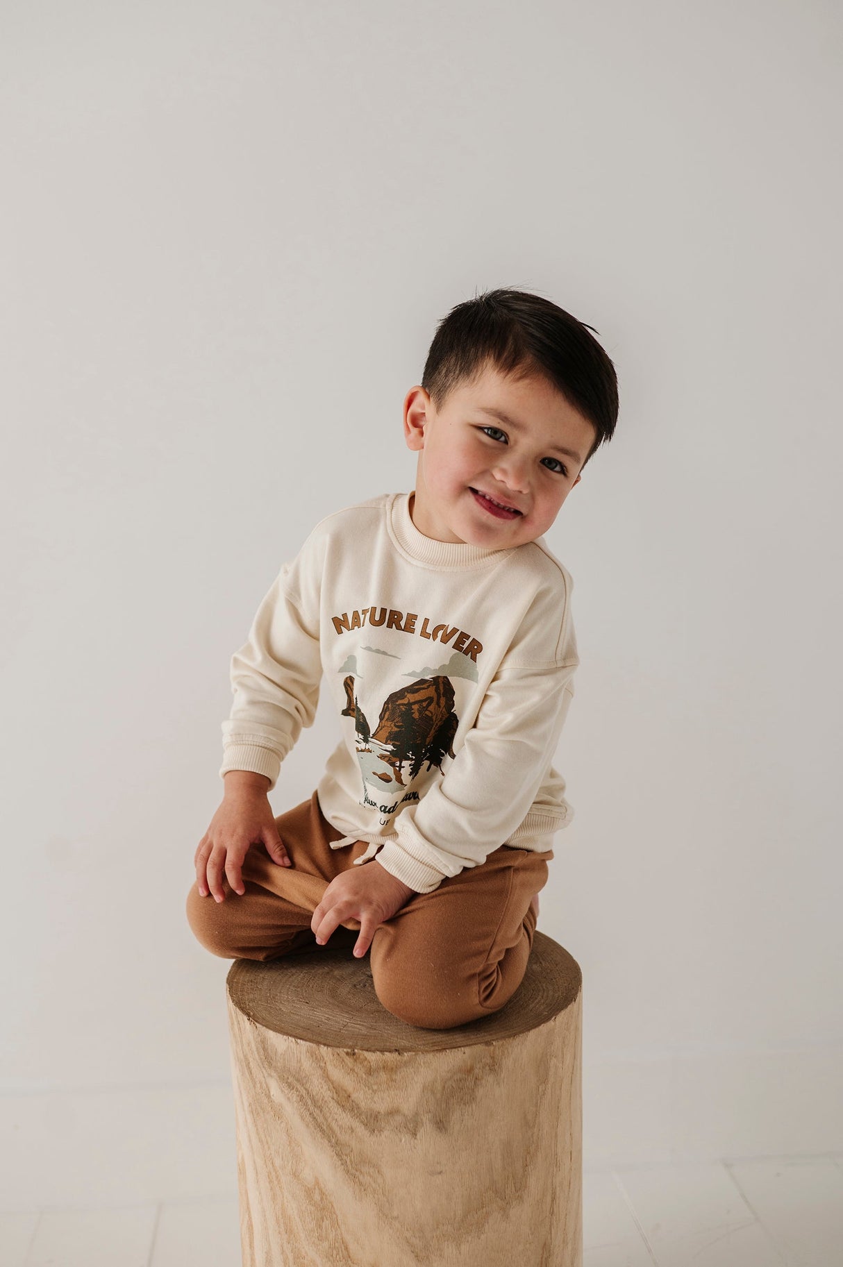 Boxy Sweatshirt - HoneyBug 