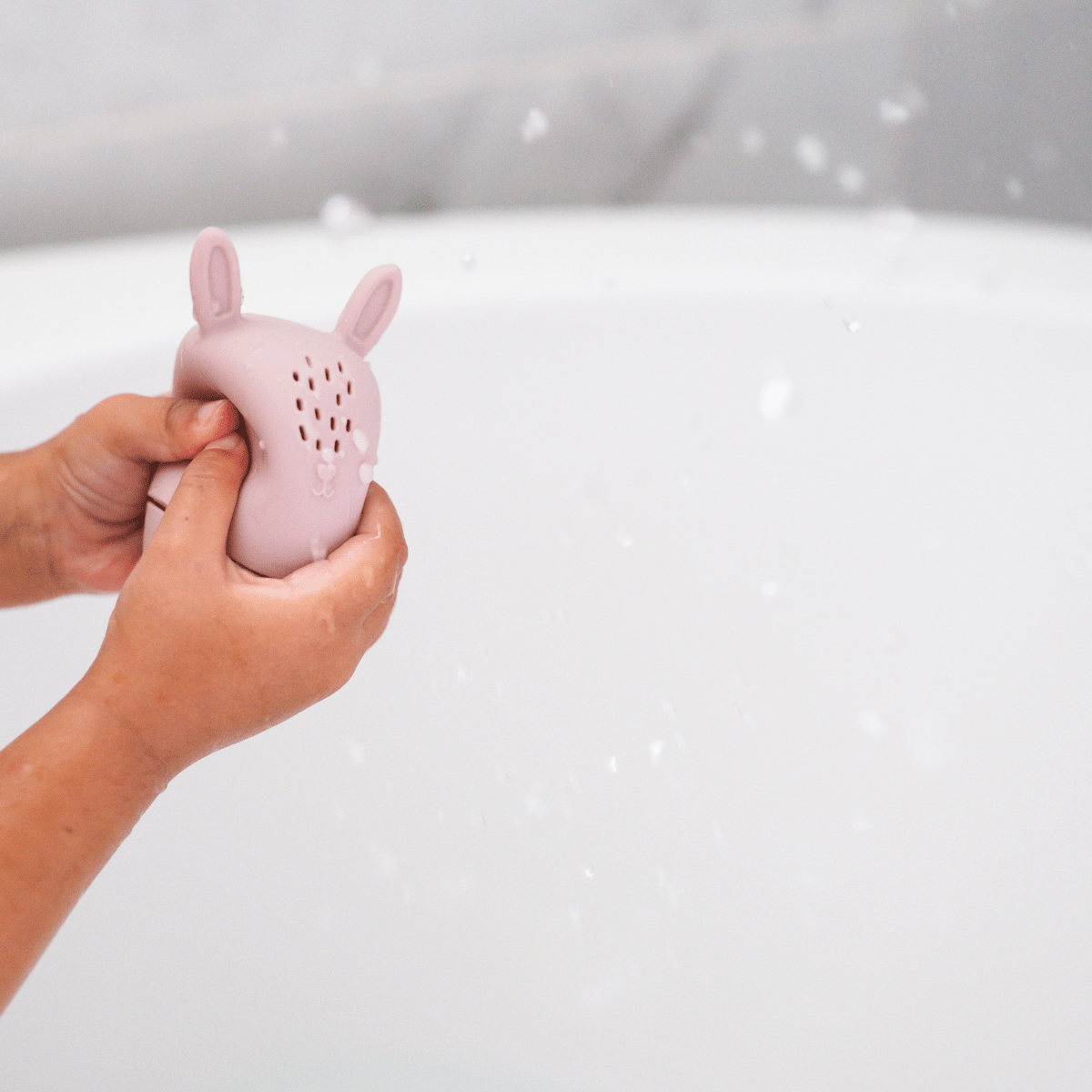 Bath Buddies Silicone Water Toys - HoneyBug 