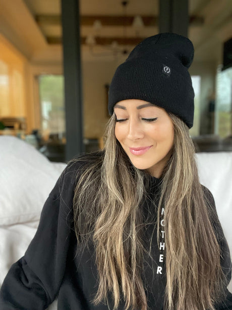 Strong as a mother™ Beanie - Black - HoneyBug 