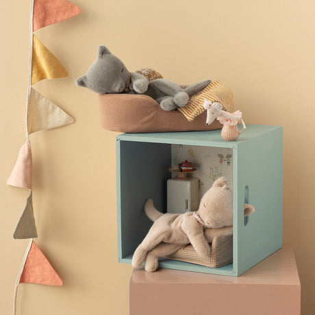 Sleeping kitten plush, Small - Cream peach