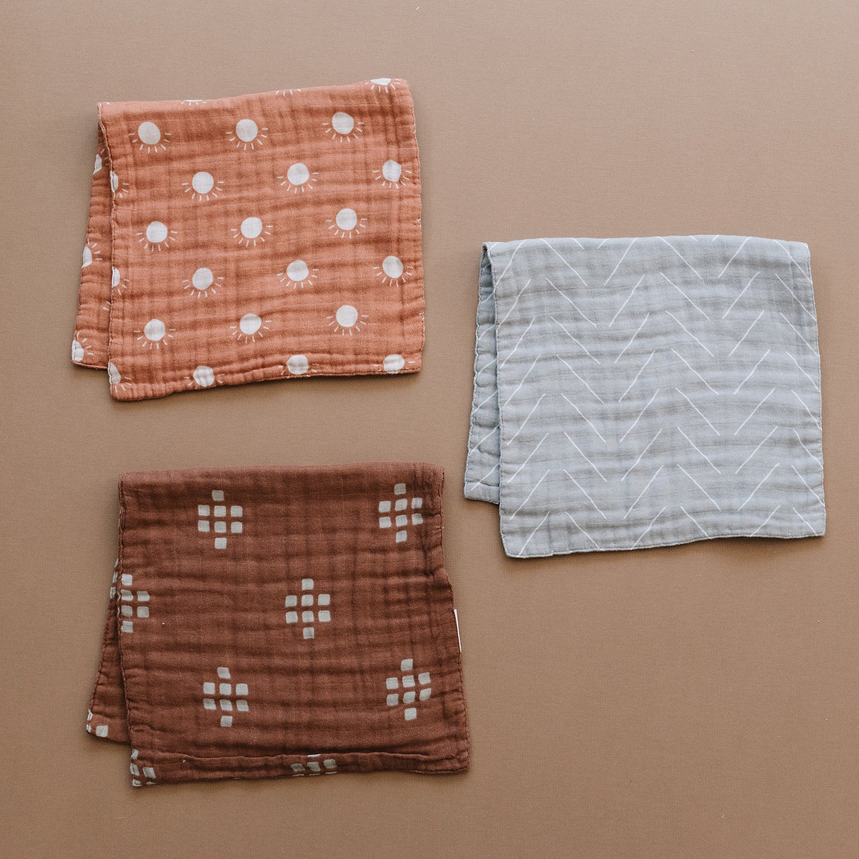 Chestnut Textile Muslin Burp Cloth - HoneyBug 