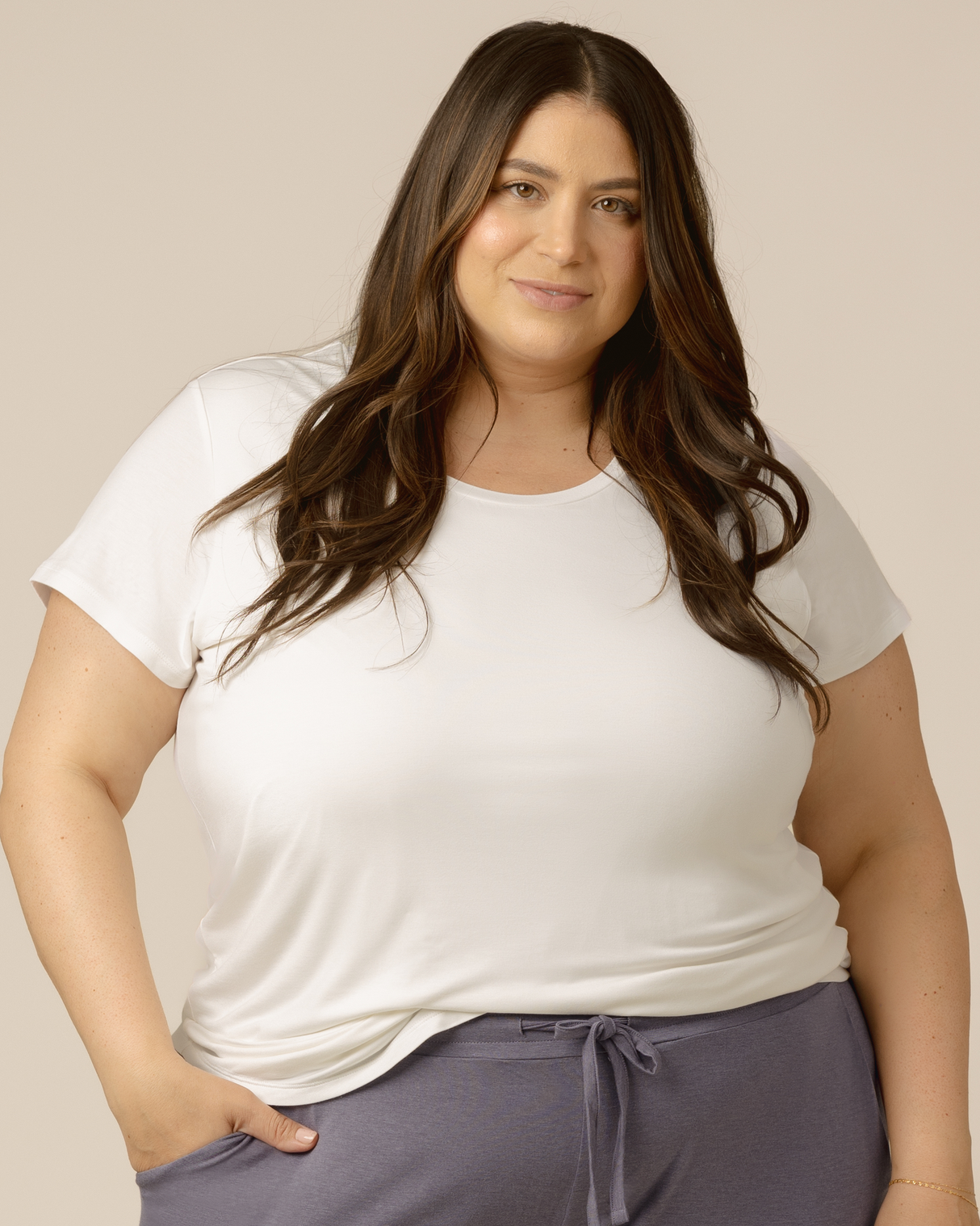 Everyday Maternity & Nursing T-shirt | White - HoneyBug 
