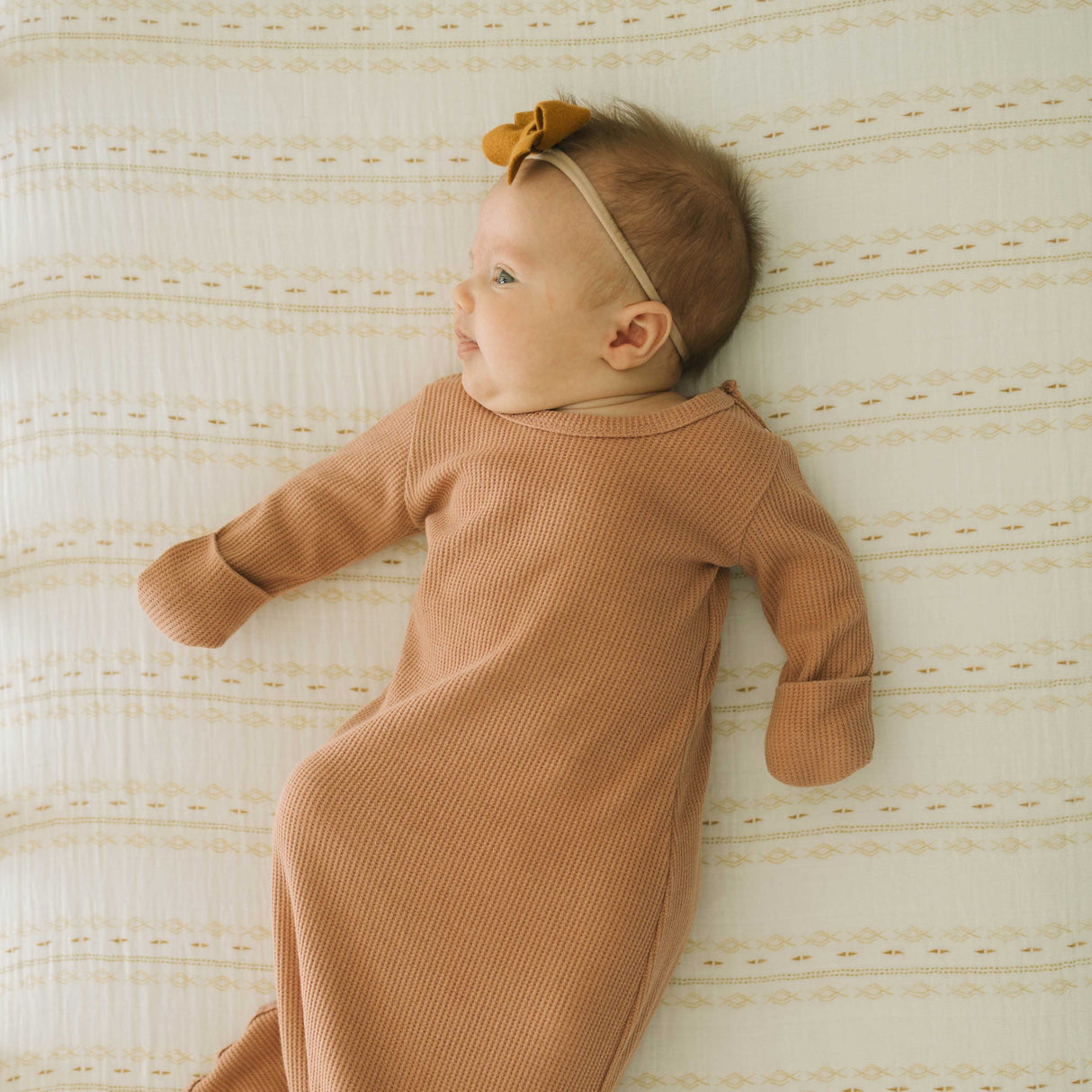 Cotton Muslin Crib Sheet - Gold Diamond-Stripe - HoneyBug 