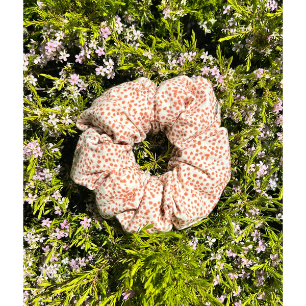 Maridot Squishable Scrunchie by Smunchies Co. - HoneyBug 