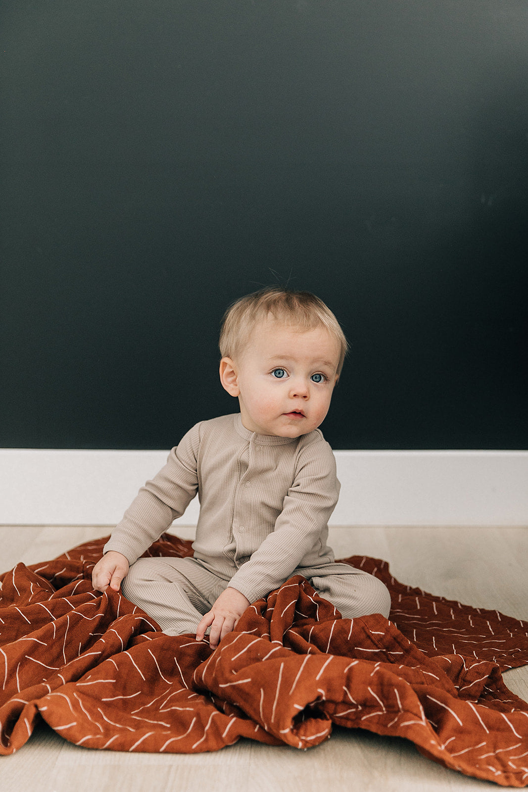 Oatmeal Organic Cotton Ribbed Snap - HoneyBug 