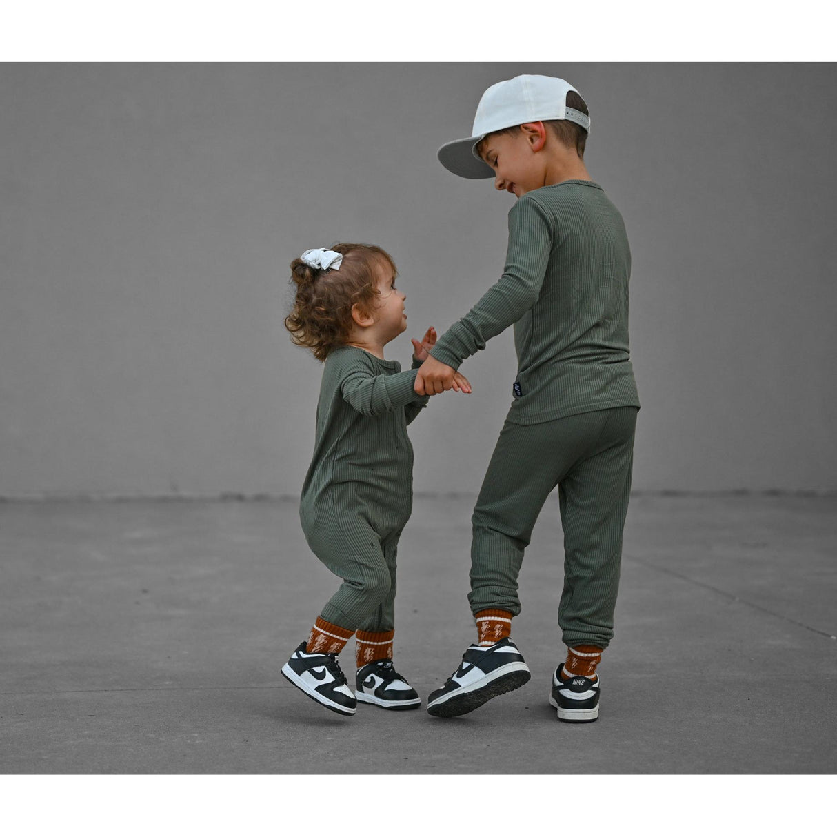 LONG SLEEVE 2 PIECE SETS- Moss Ribbed - HoneyBug 