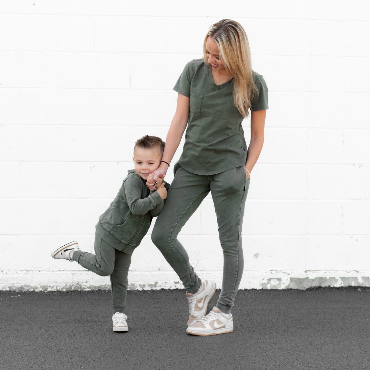 MAMA JOGGERS- Moss Snow Wash - HoneyBug 