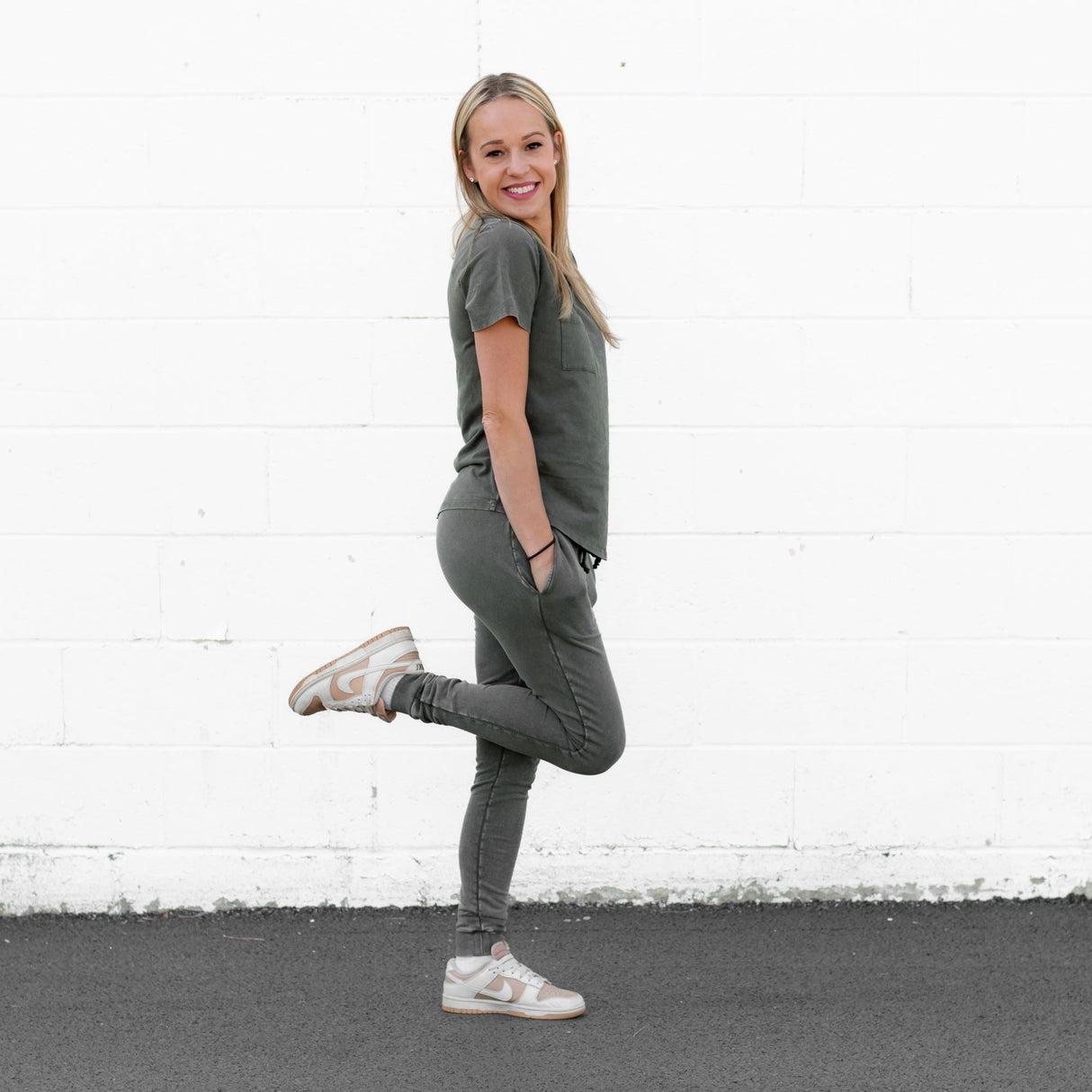 MAMA JOGGERS- Moss Snow Wash - HoneyBug 