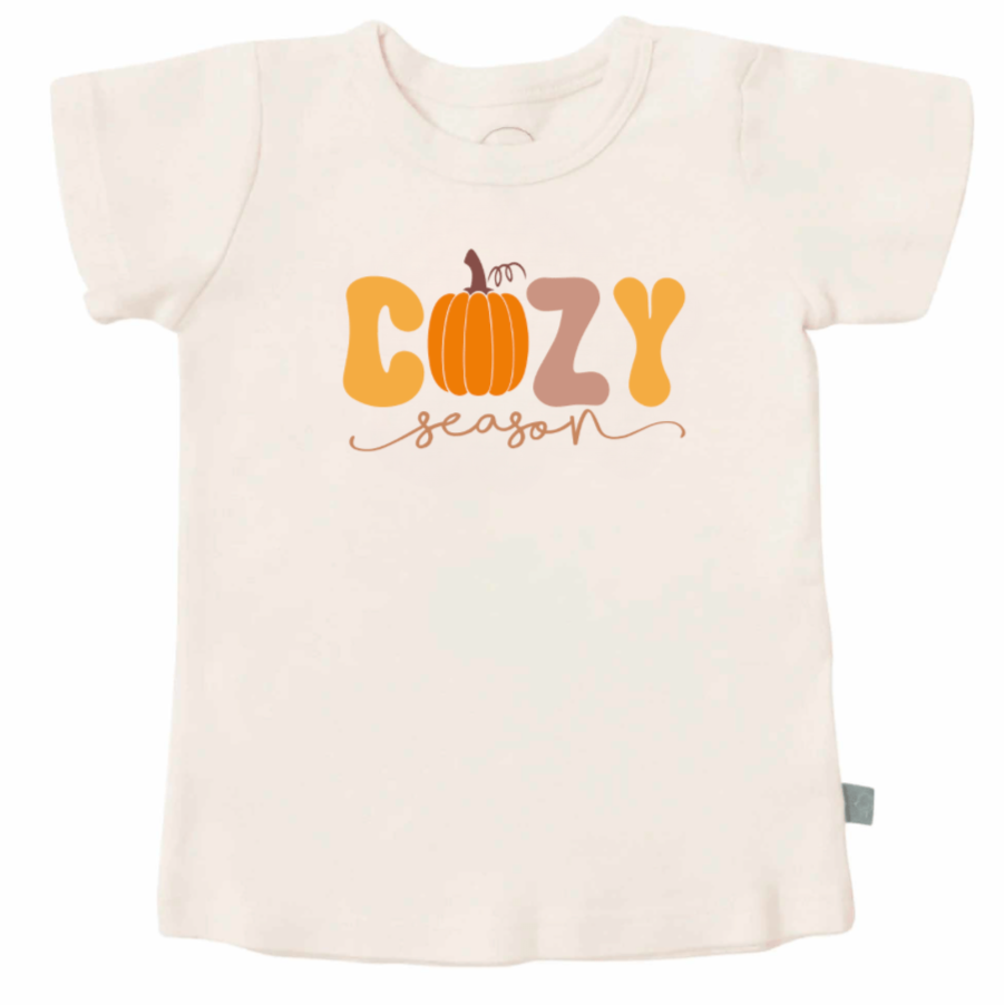 graphic tee | cozy season - HoneyBug 