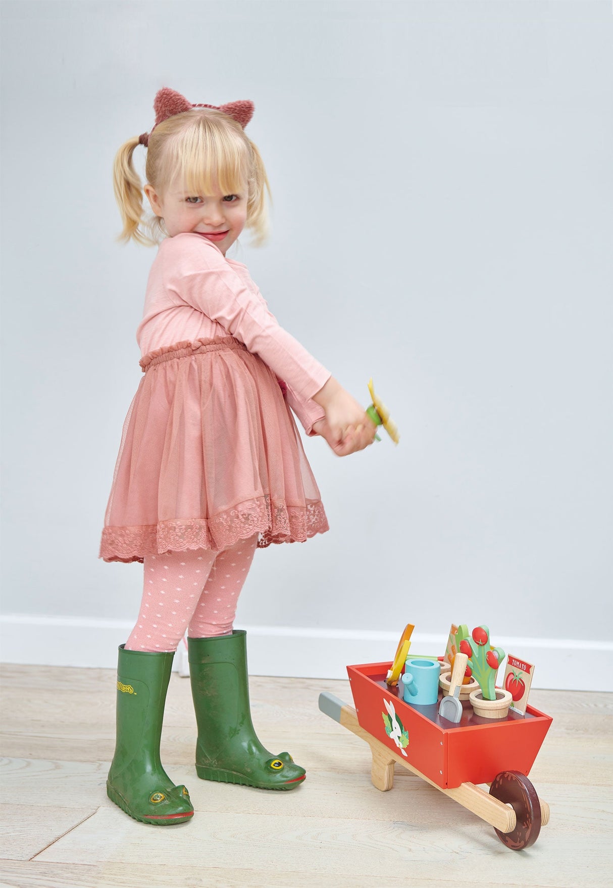 Garden Wheelbarrow Set - HoneyBug 
