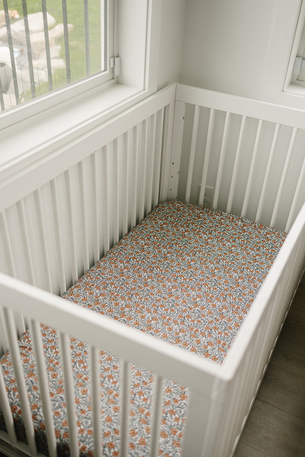 Dainty Meadow Bamboo Stretch Crib Sheet - HoneyBug 