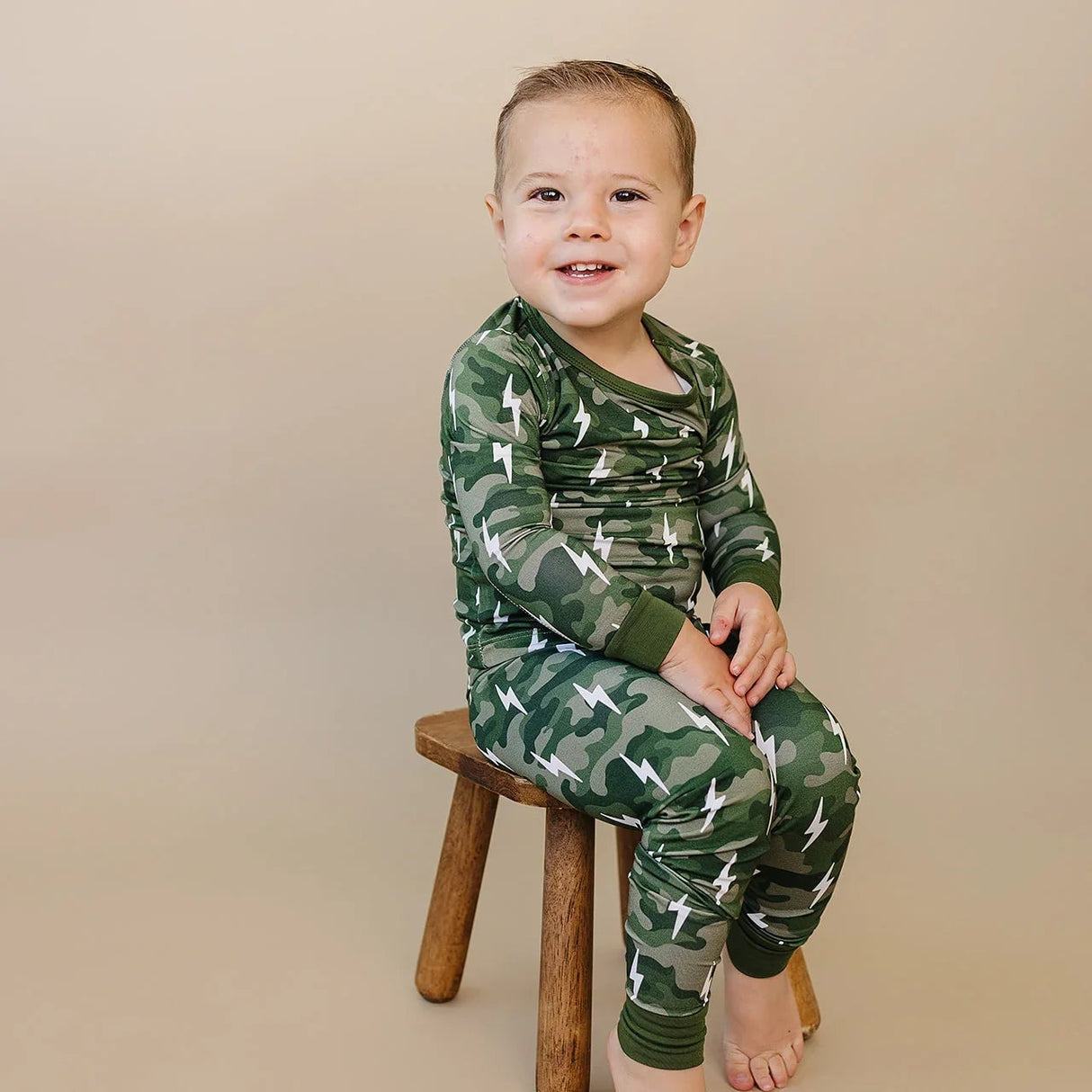 Bamboo Two Piece Set | Green Camo Bolts