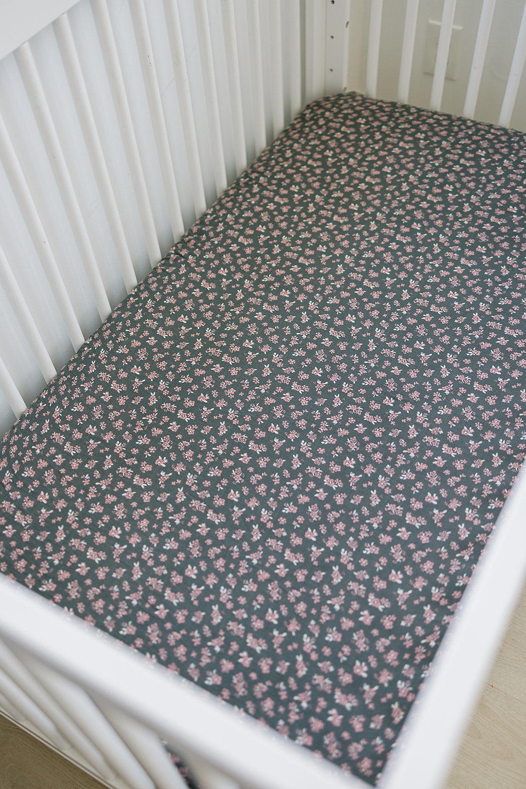 Olive Bloom Muslin Crib Sheet - HoneyBug 