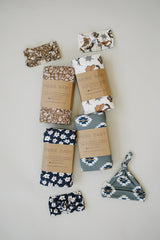 Navy Daisy Ribbed Bamboo Head Wrap - HoneyBug 