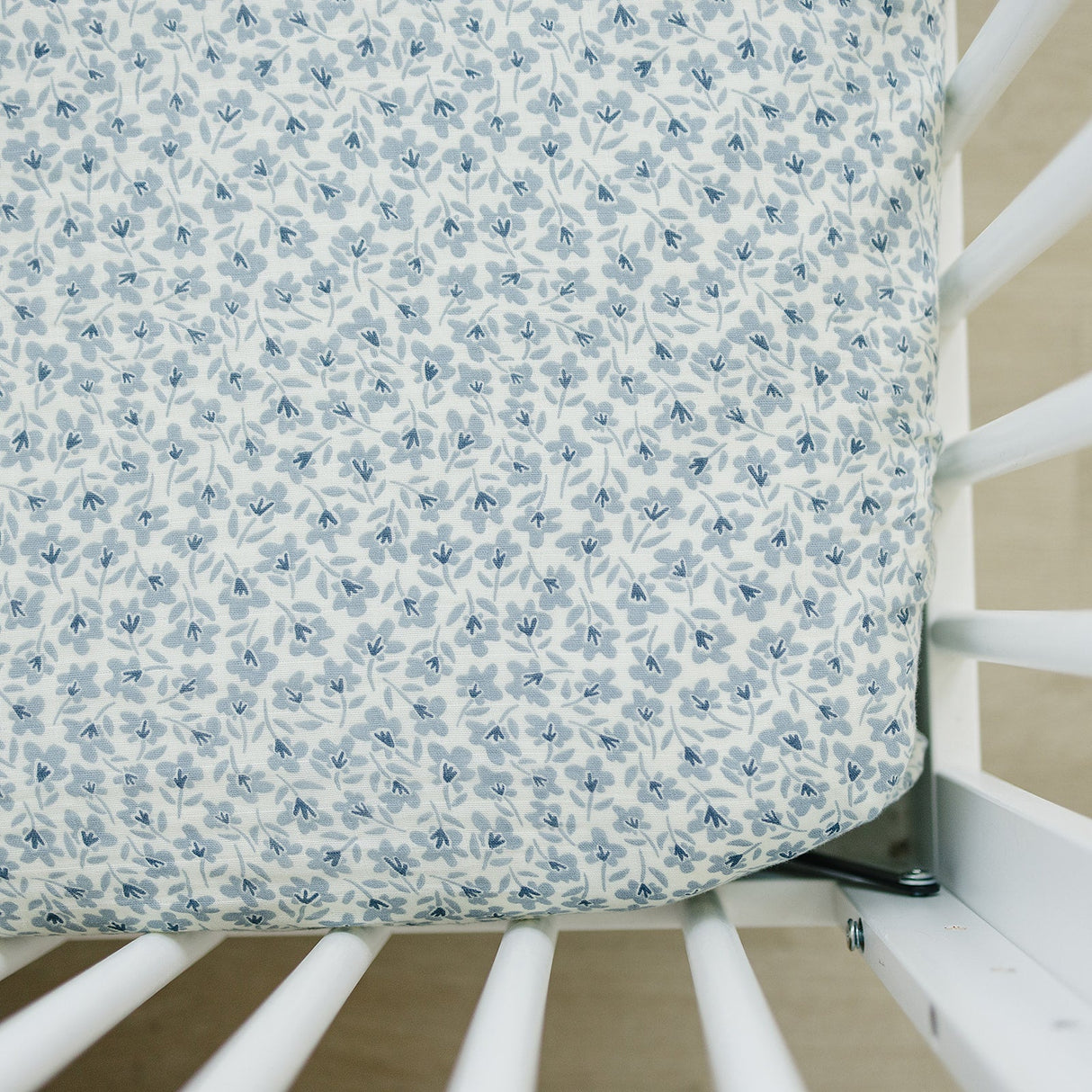 Blue Blossom Muslin Crib Sheet - HoneyBug 