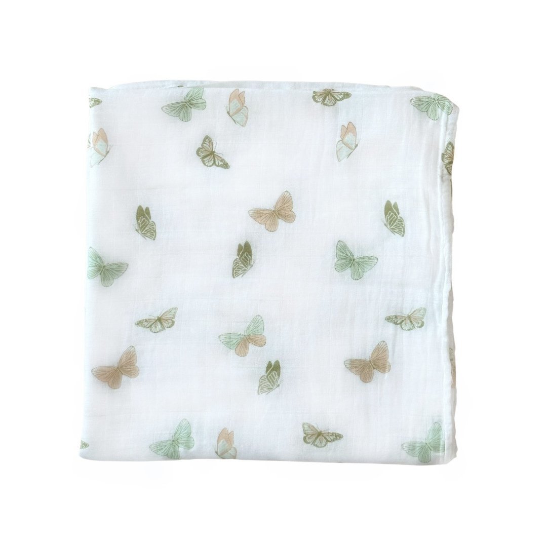 Bamboo Muslin Swaddle Blanket in Busy Bees - HoneyBug 