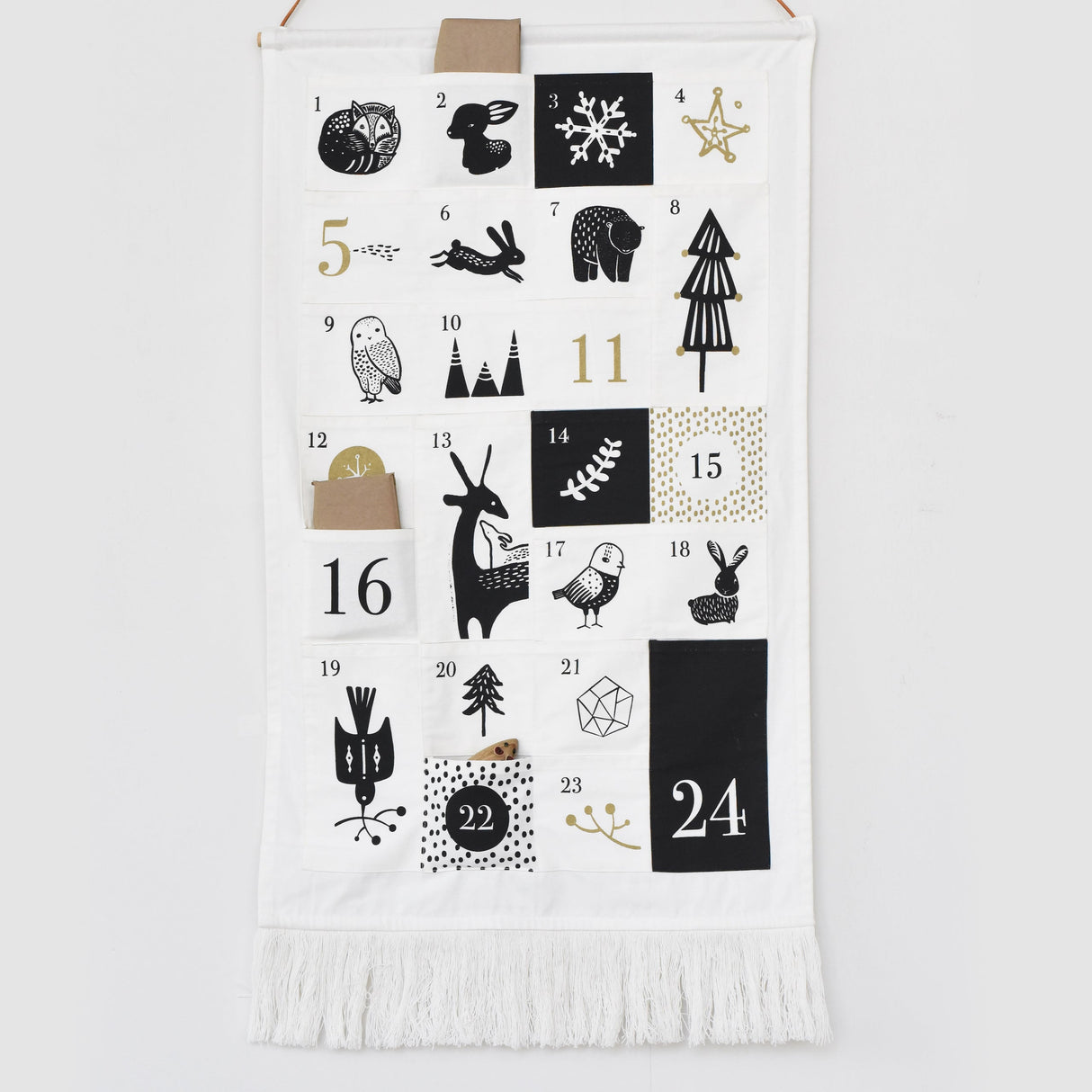 24 Pocket Advent Calendar - Winter Animals - HoneyBug 