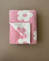 Daisy Fuzzy Blanket | Pink - HoneyBug 
