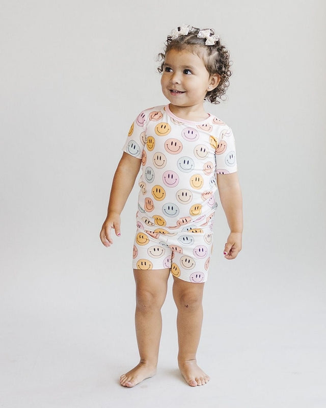 Smiley Bamboo Two Piece Shorts Set | Pink - HoneyBug 