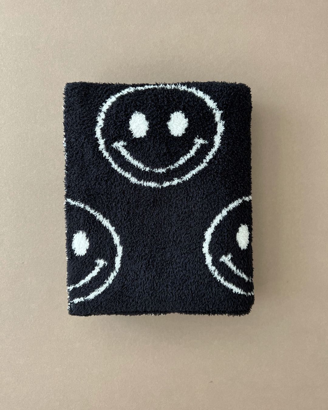 Smiley Fuzzy Blanket | Black - HoneyBug 