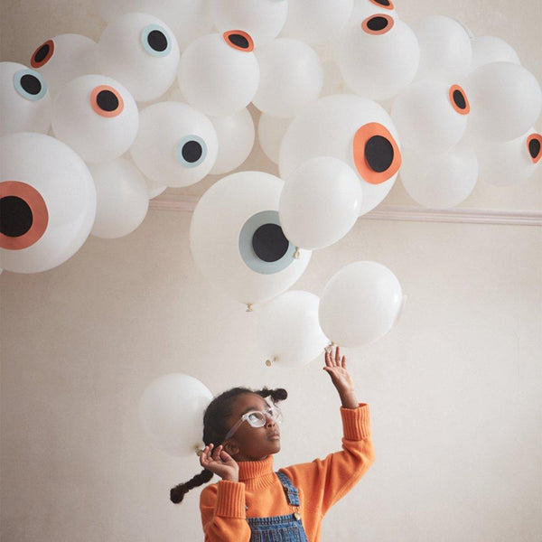 Eyeball Balloon Garland (set of 40 balloons) - HoneyBug 