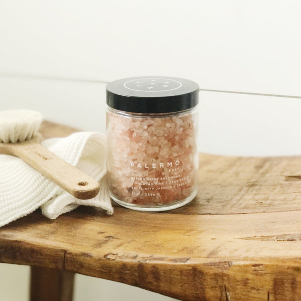 Replenishing Salt Soak by Palermo Body - HoneyBug 
